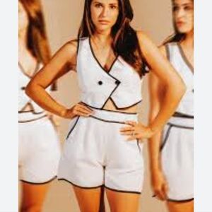 NWT WOMENS TULLEA MONTEAU WHITE BLACK SHORTS OUTFIT SIZE M